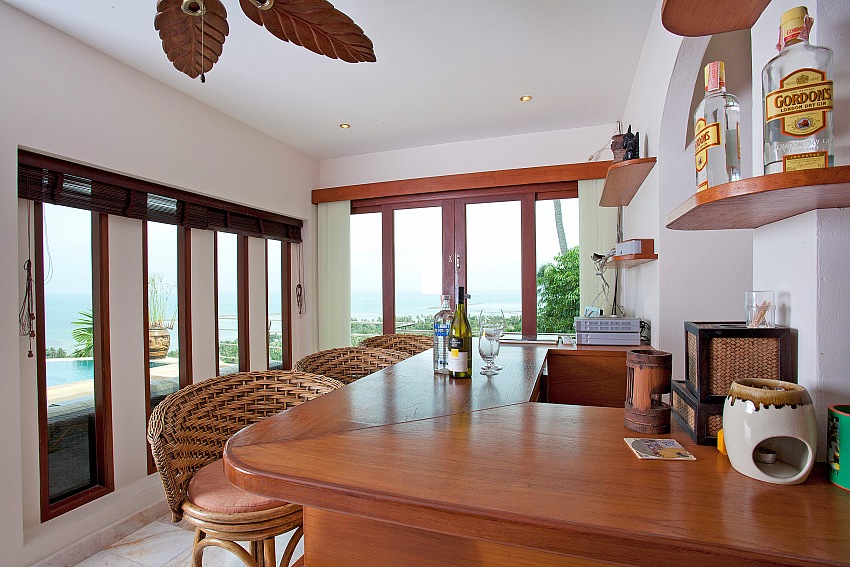 ABSOLUTELY STUNNING 4 BEDROOM VILLA FOR RENT IN SAMUI – LAM02